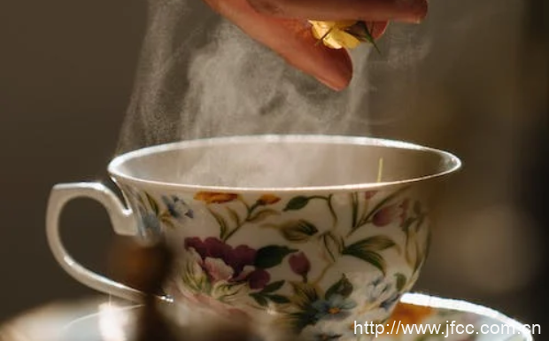 白毫银针是白茶吗